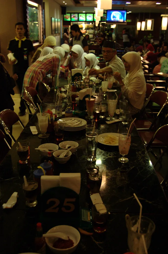 3 Hikmah Berpuasa Yang Jarang Kita Pahami