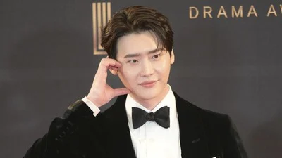 Lee Jong Suk : Siapa Sebenarnya Artis Korea ini?