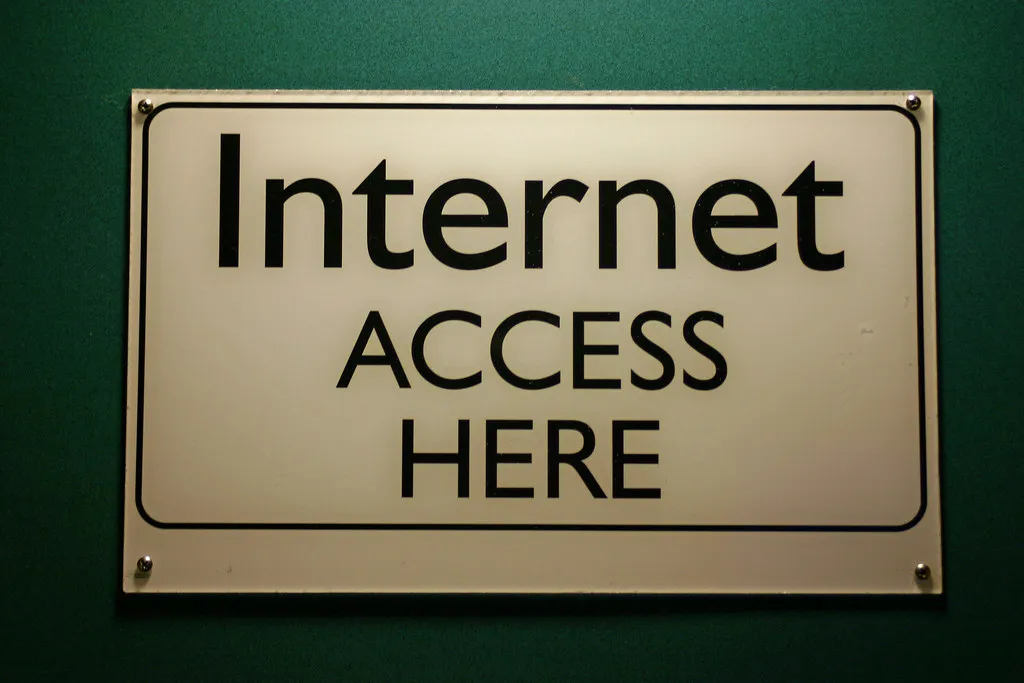 Internet Lambat? Jangan Khawatir, Pemerintah Akan Atur Kecepatan Minimal 100 Mbps